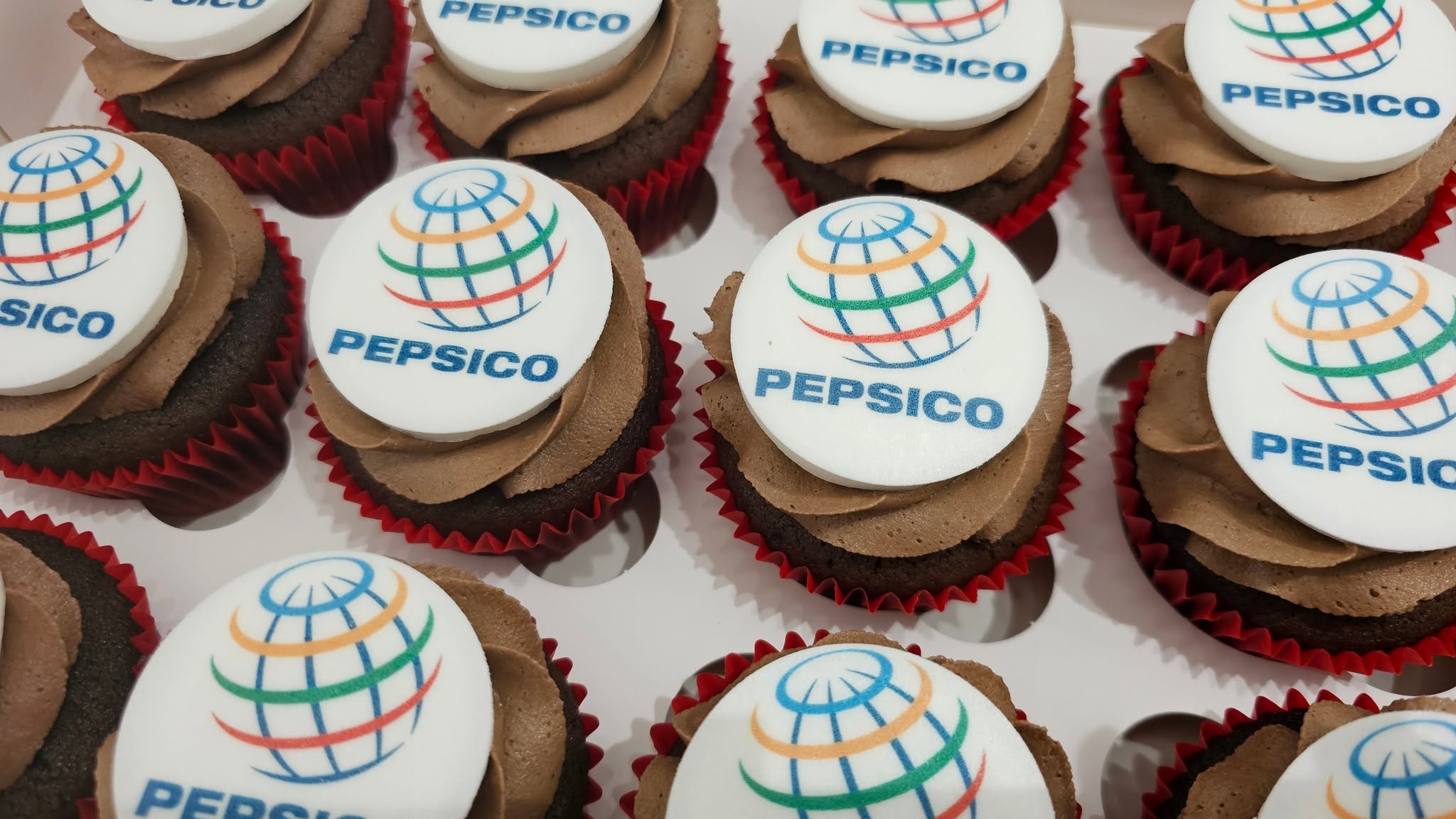 Corporate cupcake gifts by Hayley's Cupcakes