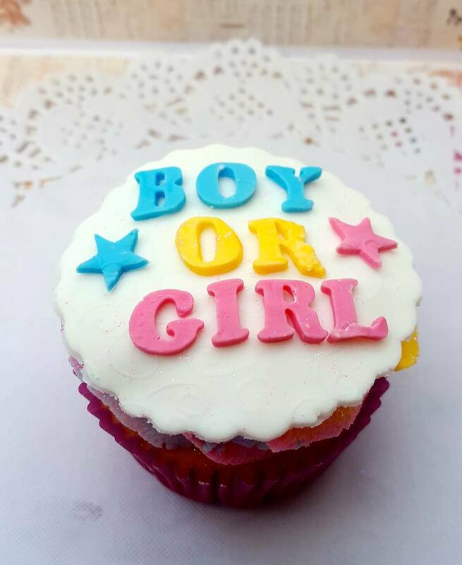 Hayley's Cupcakes in Henley on Thames Gender reveal cake